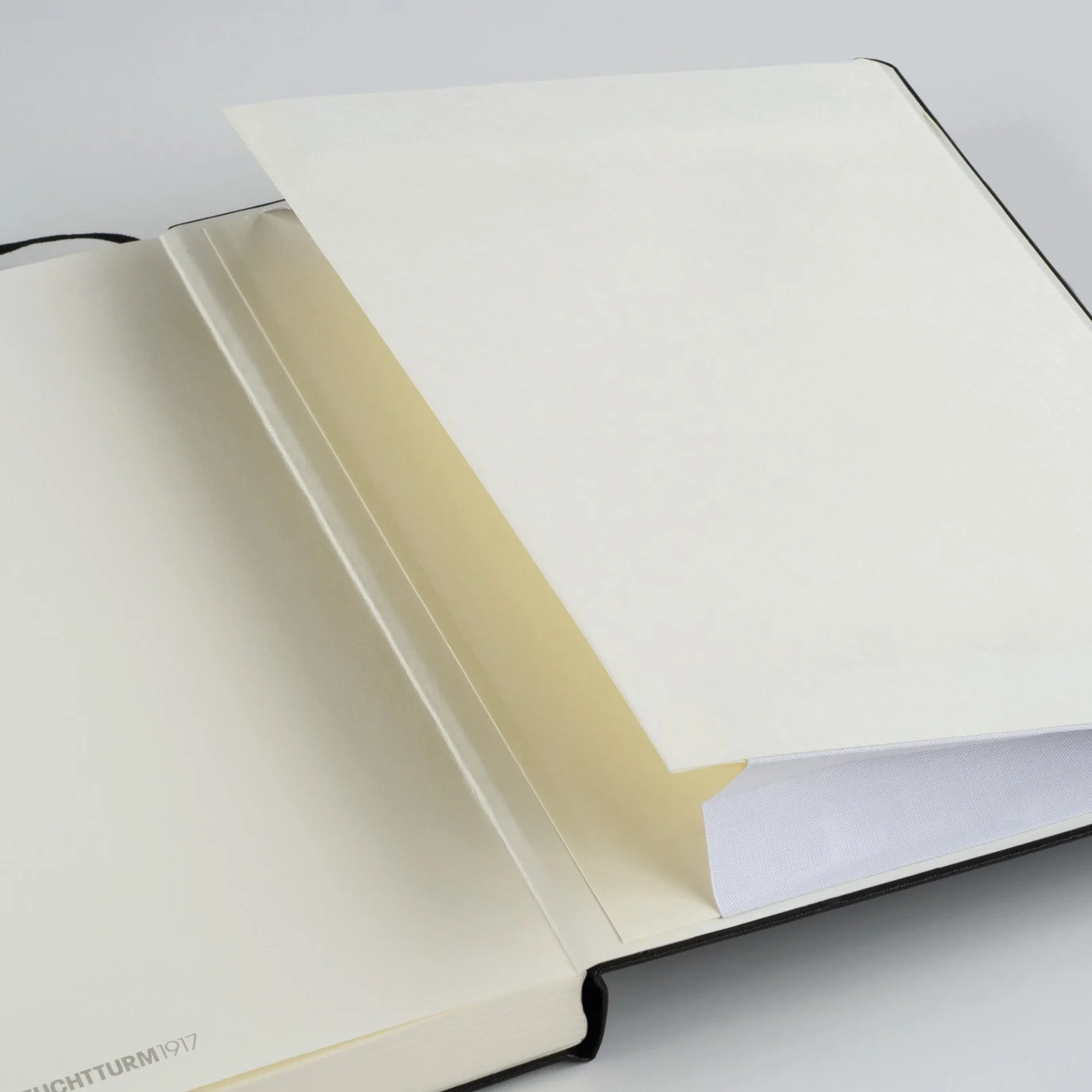 Leuchtturm1917 Carnet Medium A5 Pointillé 249 pages Noir