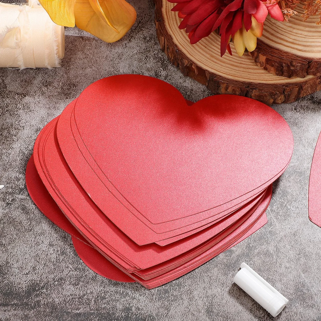 Tofficu Lot de 40 découpes en forme de cœur – Cartes en forme de cœur Saint Valentin, papier rouge pour décorations
